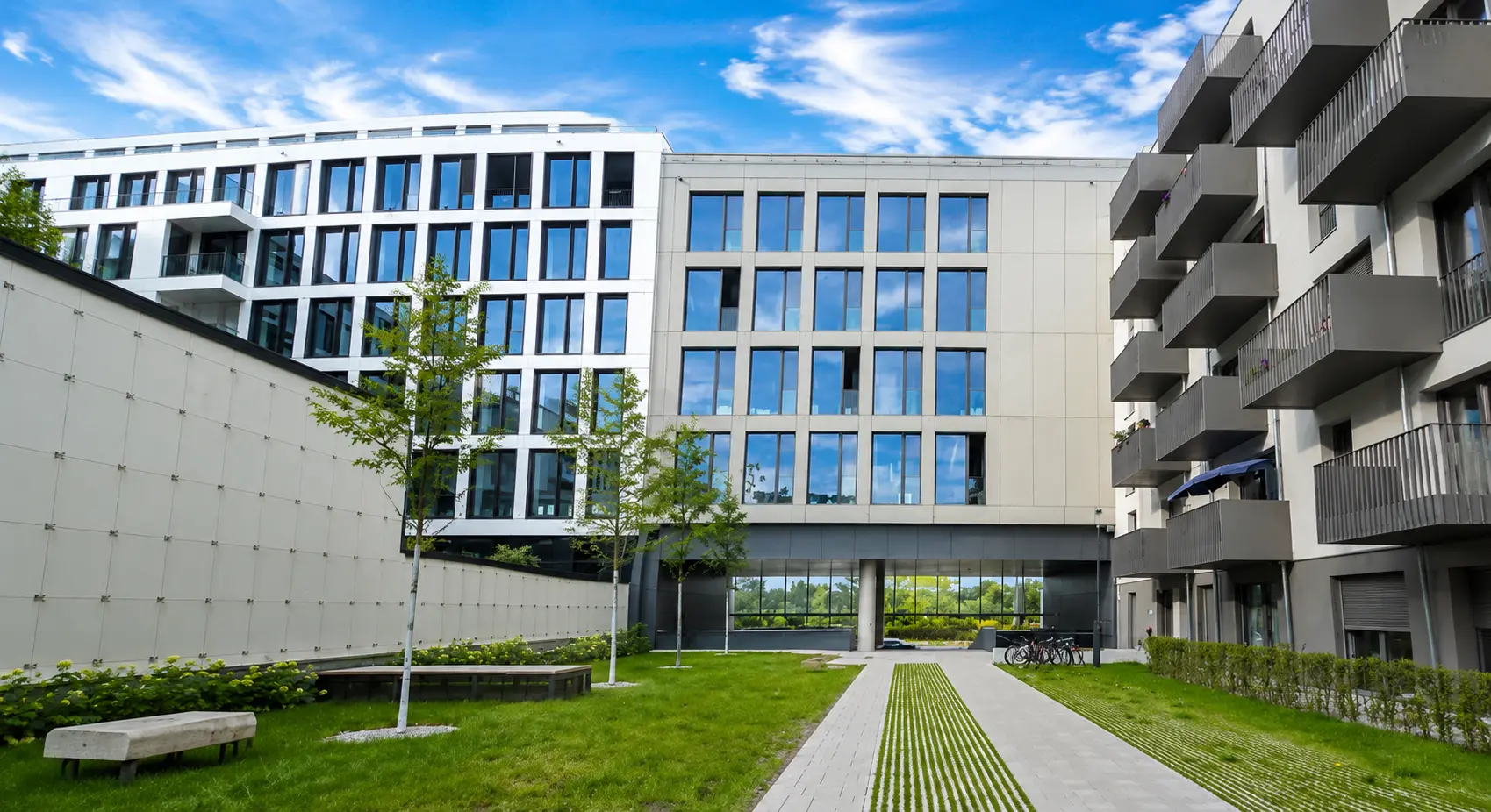 Yeni Projeler ve Sürdürülebilir Yapı İnovasyonları